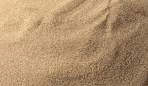 Cát xây tô có hạt cát kích cỡ trung bình thường được dùng để xây tô hoặc đổ bê tông 